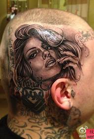 uzorak tetovaža djevojke na glavi