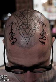 Pola tato Totem dari geometri kepala