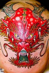 model de tatuaj dragon de cap roșu