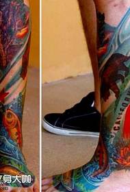 patrón de tatuaxe de oso de perna