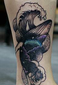 Totem tetovējuma tetovējums ar unikālu teļa personību 37943 - maza uguns pūķa tetovējuma attēls kailās pēdas ārpusē