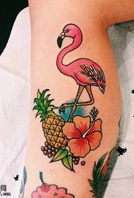 model de tatuaj de flamingo cu fructe tropicale de vițel