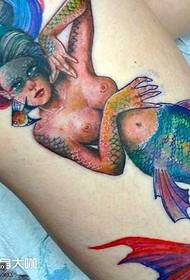 Uzorak tetovaže sirena za noge