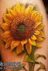Qaabka loo yaqaan 'sunflower tattoo'
