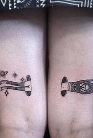 podivné čierne portrét tetovanie na stehne