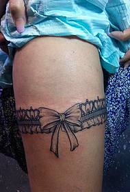 girl thigh butterfly tattoo pattern is very beautiful
