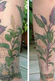 Bein lila Tattoo-Muster