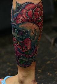 flower and skull combined color leg tattoo pattern