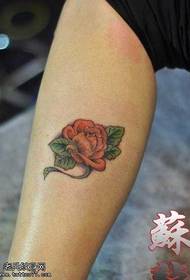patrón de tatuaxe de flores de pernas