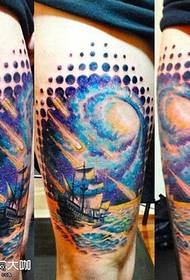 Wzór tatuażu Leg Star Ship