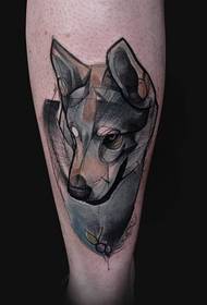Dibujo de pierna Patrón de tatuaje de lobo de viento