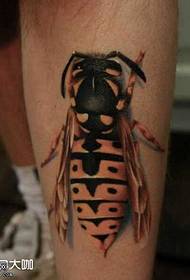 leg hornet tattoo pattern