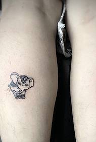 baldır dışında bir çift sevimli fil dövme dövmeler