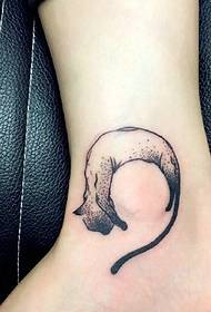 Small animal tattoo pattern on the ankle is very cute