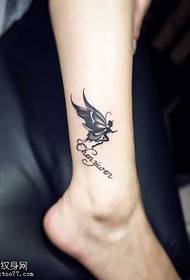 modeli i tatuazhit të elfave të këmbëve