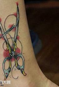 Leg Scissors Tattoo Pattern