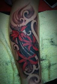 Fashionable stunning cross-legged flower tattoo picture
