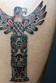 pierna tribal color misterioso estatua tatuaje patrón
