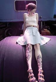 European and American women's leg totem black and white creative tattoo  36912 - Leg Star Tattoo Tattoo Pattern