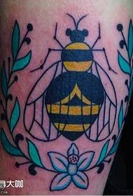 Leg hornet tattoo model