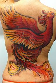 Fire Phoenix-tatoeëring vol modieuse atmosfeer