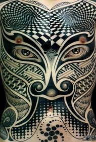 A tetoválások a teljes hátsó csepp totem tetoválást javasolják