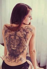 Prekrasan tetovirani uzorak