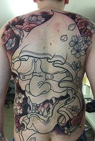 Potpuno ispunjeni uzorak tetovaže cvjetanja trešnje