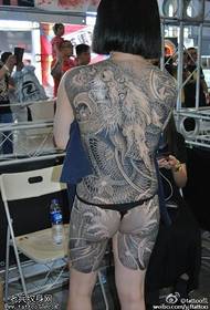 Estilo chinês completo volta dragão totem tatuagem padrão