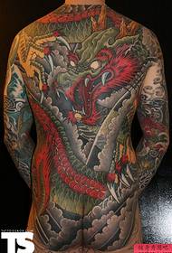 Klasična tetovaža zmajevega zmaja s polnim hrbtom deluje