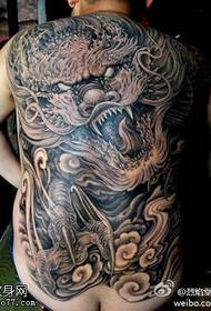 Tetovēšanas šovs, iesakiet pilnvērtīgu dominējošo tetovējumu