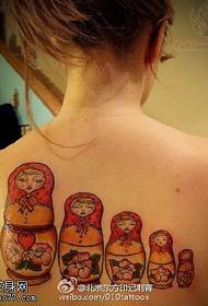 Maľované krásne sľubné tetovanie pre bábiku