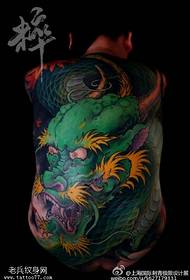 Uzorak tetovaže zelenog zmaja s potpunim leđima
