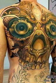 Kreativne dominirajuće tetovaže s punim leđima