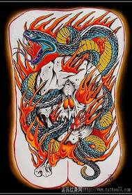 Čūskas tetovējums: Pilns muguras čūskas tetovējums