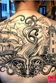 Recommend a popular lighthouse squid tattoo pattern for everyone to enjoy