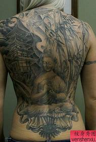 A teljes hátú Buddha tetoválásokat megosztják a tetoválások