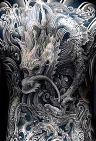Klasické plné zpět zvířecí tetování draka