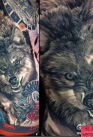 Full back European and American wolf head tattoos