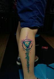 jauno pyrago kojos geometrijos totemo tatuiruotės paveikslėlis