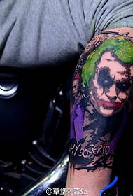 Modeli tatuazh vampir i pikturuar me viçin 40030 @ model tatuazhesh lulesh qershi lule lotus
