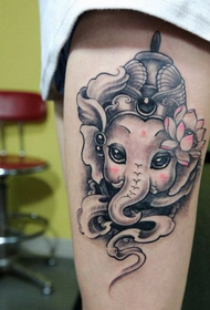 красиво бедро сладък моден слон татуировка