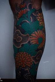Classic painted flower bag calf tattoo pattern