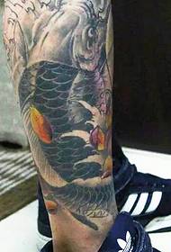 Shui Lingling's keal swarte en wite grutte inket tatoeage 39274 - Thigh Indian skull tattoo