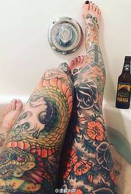 Еуропски и амерички стил класични осликани узорком тетоважа великих цвјетних ногу