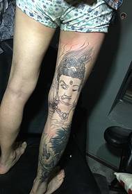 oavslutade påsekalv som Buddha tatueringsmönster