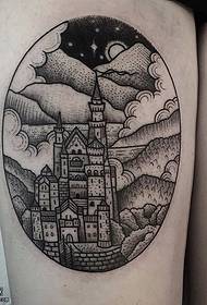 Klasický hrad tetování vzor na stehně
