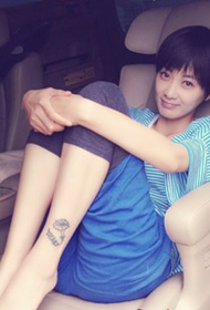 beauty star Xu Cuicui leg morning glory tattoo pattern