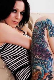 žena osobnost barevný květ noha tetování vzor