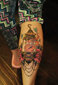 teleća svjetiljka s ružom evropska i američka tetovaža